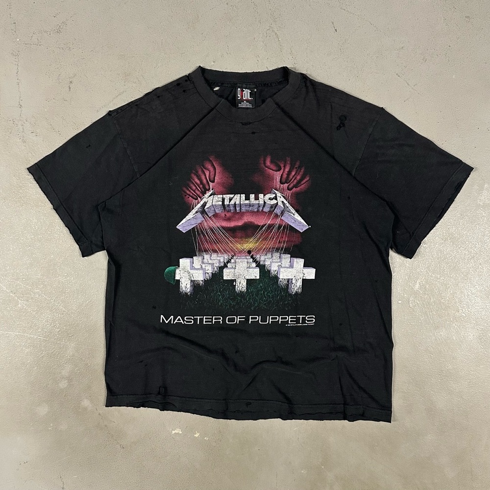 Vintage 1994 Giant Metallica Master of Puppets Retro Band Thrashed Tee T-Shirt